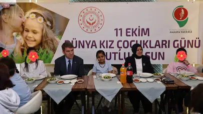 Amasya Valisi Kız Çocuklarıyla Bir Araya Geldi