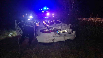 Otomobil Araziye Uçtu: 4 Yaralı