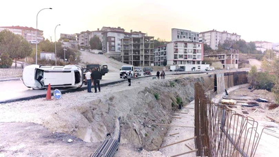 Otomobil 4 Metrelik Şarampole Devrildi