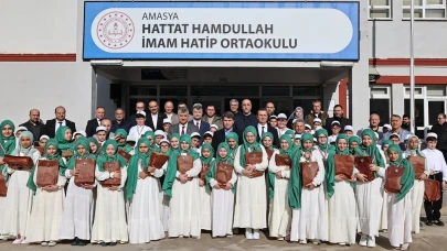 Amasya Valisi Bakan Hafızlığa Başlayan Öğrencilerle Buluştu