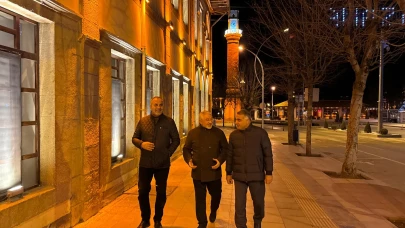 ÇORUM'DA GECE YARISI GÖVDE GÖSTERİSİ!