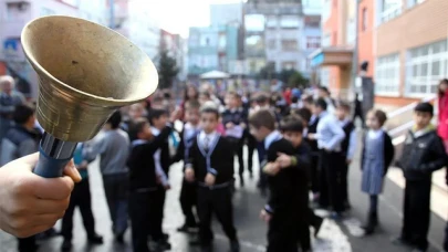 Ders Zili Yeniden Çaldı