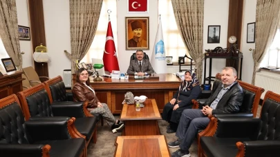 Başkan Misafirlerini Ağırladı