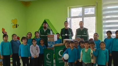 Amasya'da Köy Çocukları Kitaplarla Buluştu