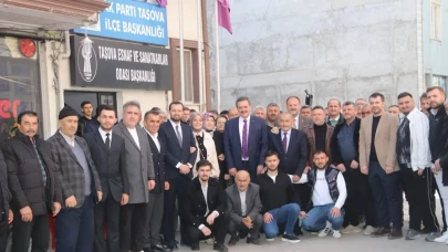 Vekil İpek Sahada