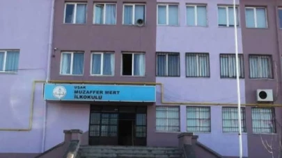 “Beğenmediniz” Diye Yazı Gönderdi, Görevden Alındı