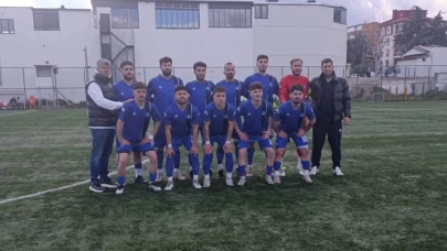 Kartların Havada Uçtuğu Maçın Kazananı Merzifon Belediyespor Oldu