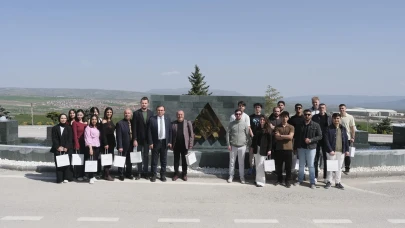 Amasya Üniversitesi Öğrencileri Ahlatcı Holding’de