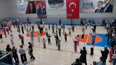 MERZİFON’DA 23 NİSAN HEYECANI: ÇOCUKLAR BAYRAMA HAZIR!