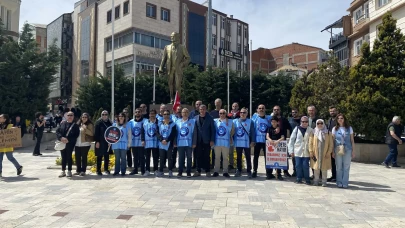 Merzifon’da Eğitimcilerden Şiddete Tepki Yürüyüşü