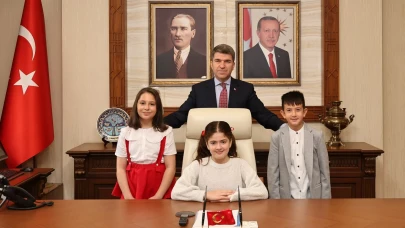 Amasya’da Valilik Makamı Çocuklara Emanet Edildi