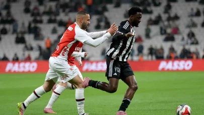 Dolmabahçe'de Sessiz Gece