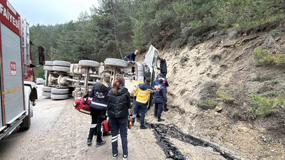 Devrilen Hafriyat Kamyonunun Sürücüsü Hayatını Kaybetti
