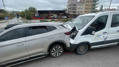Çorum’da 3 araç çarpıştı: 2 yaralı