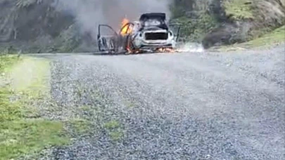 Seyir Halindeki Otomobil Alevlere Teslim Oldu