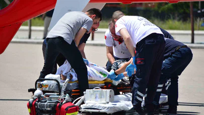 Çorum’da balkondan düşen çocuk ağır yaralandı, ambulans helikopterle Ankara’ya sevk edildi