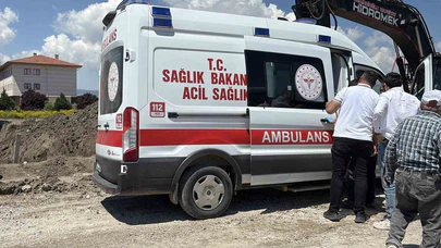 Çorum’da toprak altında kalan işçiyi arkadaşları kurtardı