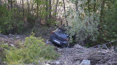 Otomobil Çay Kenarına Uçtu: 4 Kişi Ölümden Döndü