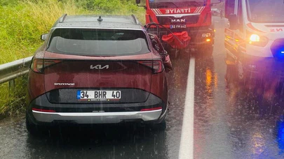Zincirleme Kaza: 3 Araç Birbirine Girdi, 6 Kişi Yaralandı