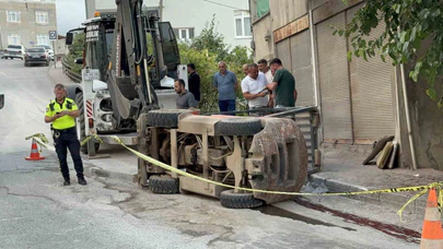 Forklift Devrildi! 1’i Ağır 2 Kişi Yaralandı