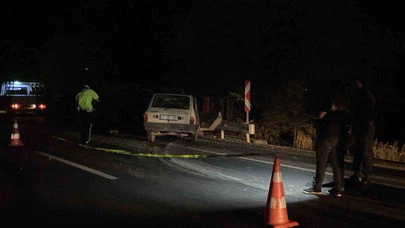 Feci Kaza: Otomobil Traktöre Çarptı, 1 Ölü 1 Yaralı