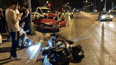 Kırmızı Işık İhlali Faciaya Yol Açtı! Motosiklet Sürücüsü Metrelerce Sürüklendi