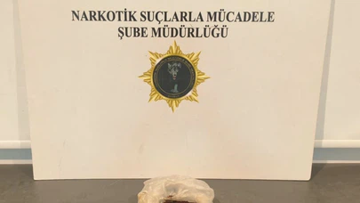 Narkotik Operasyonu! Binlerce Uyuşturucu Hap ve Silah Ele Geçirildi