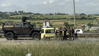 Zincirleme Trafik Kazası! Dolmuş Yolcusu Yaralandı