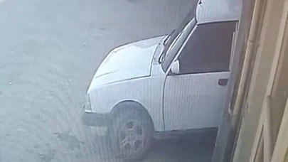 Tamir Ettiği Otomobilin Altında Kaldı