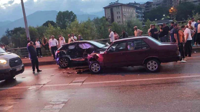 Kaygan Yolda Feci Kaza: 4 Yaralı