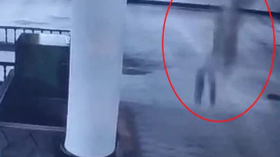 11 Yaşındaki Çocuk Caminin İkinci Katından Atladı