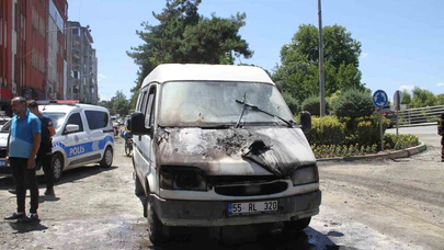Seyir Halindeki Minibüs Alevlere Teslim Oldu