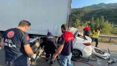 Otomobil Tıra Arkadan Çarptı: Sürücü Hayatını Kaybetti