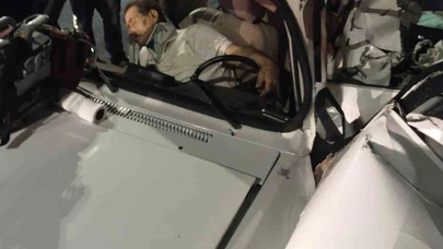 TIR'ın Çarptığı Otomobilde 1 Kişi Hayatını Kaybetti
