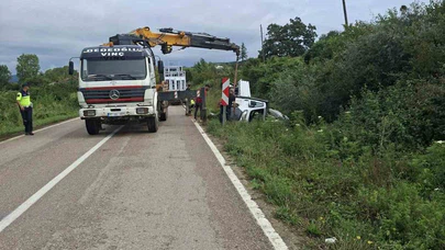 Cam Yüklü Kamyonet Devrildi!