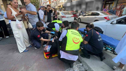 Otomobilin Çarptığı Babaanne ve Torunu Yaralandı, Sürücü Kaçtı