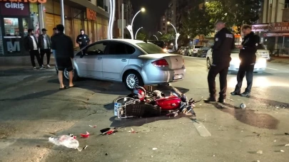 Otomobil ile motosiklet çarpıştı: 1 yaralı