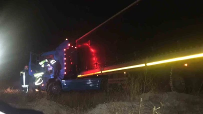 Çeltik tarlasına devrilen tırın sürücüsü öldü