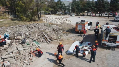 Çorum’da gerçeğini aratmayan yangın ve tahliye tatbikatı