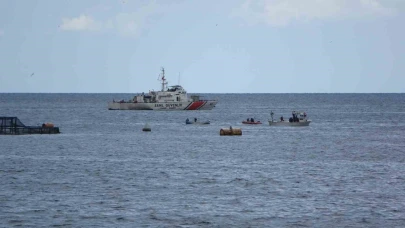 Denizde teknesi terk edilmiş halde bulunan balıkçı için arama çalışması başlatıldı