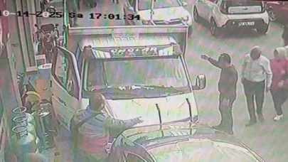 Epilepsi nöbeti geçiren sürücünün kaza anı kamerada