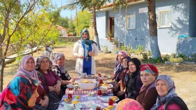 Hatice ebeden çay saatinde sağlık bilgilendirmesi