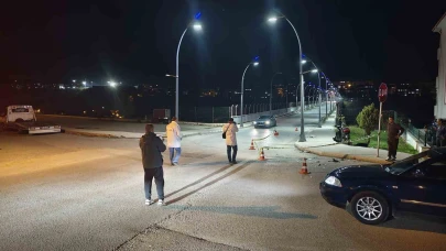 Motosiklet ile hafif ticari araç çarpıştı: 2 yaralı