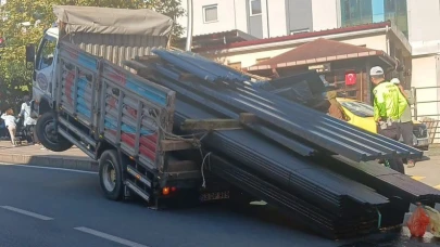 Seyir halindeki kamyon şaha kalktı