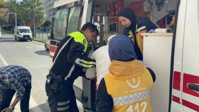 Motosiklet devrildi: 2 yaralı
