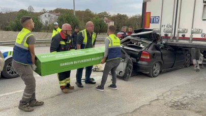 Otomobil tırın altına girdi: 23 yaşındaki sürücü hayatını kaybetti