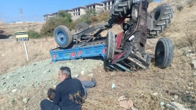 Traktör devrildi: 2 yaralı