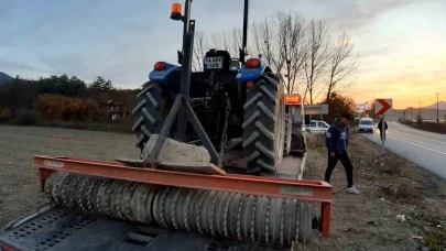 Tarım aletinin altında kalan çiftçi ağır yaralandı