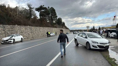 Zincirleme kaza: 3 yaralı