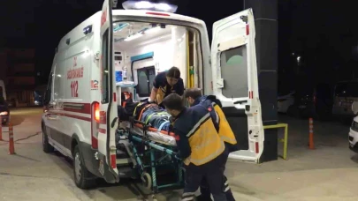 Tır otomobile çarptı: 4 yaralı